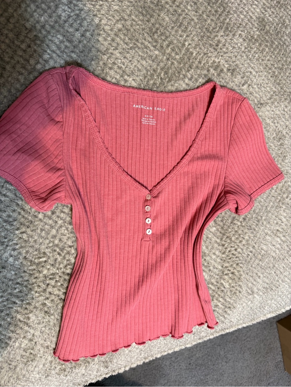 American Eagle Outfitters Rose Pink Ribbed Henley Crop Top